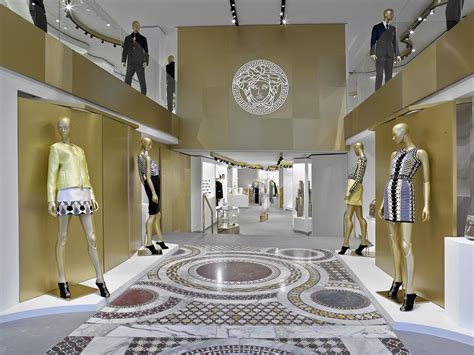 showroom versace|versace boutiques near me.